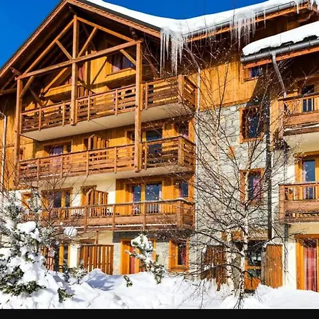 Cosy Avec Balcon, Parking, Piscine Et Navette A 150m Du Centre Et 500m Des Pistes - Fr-1-267-272 Apartment *